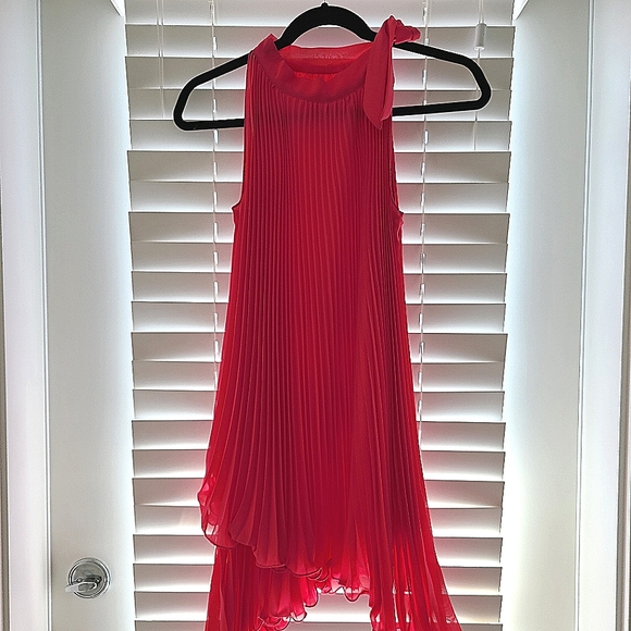 Korean brand pleated mini dress - Picture 5 of 6